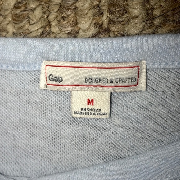 GAP Long Sleeved Top - Picture 2 of 2